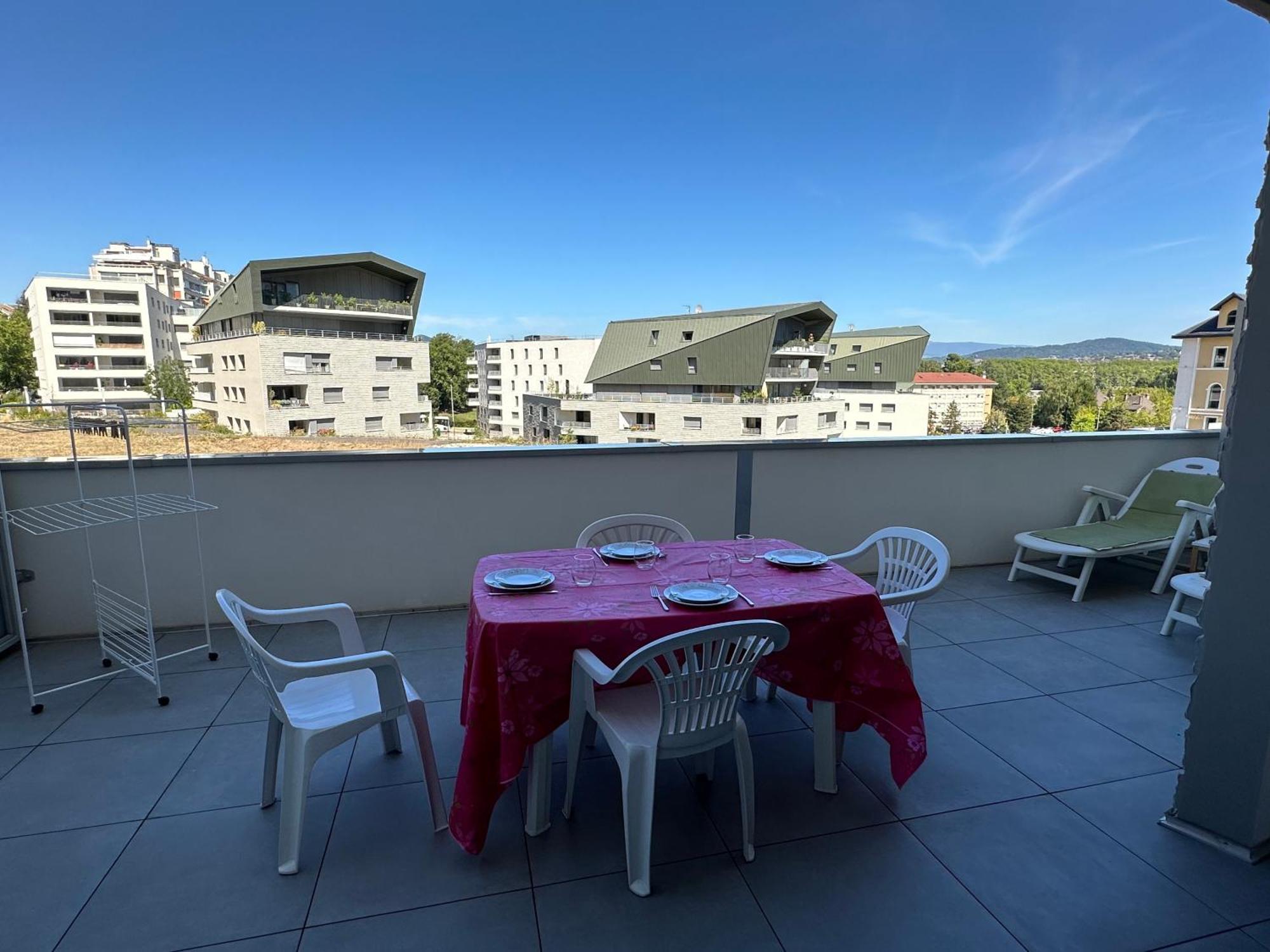 A La Belle Quatrieme Etoile Apartment Annecy Ngoại thất bức ảnh