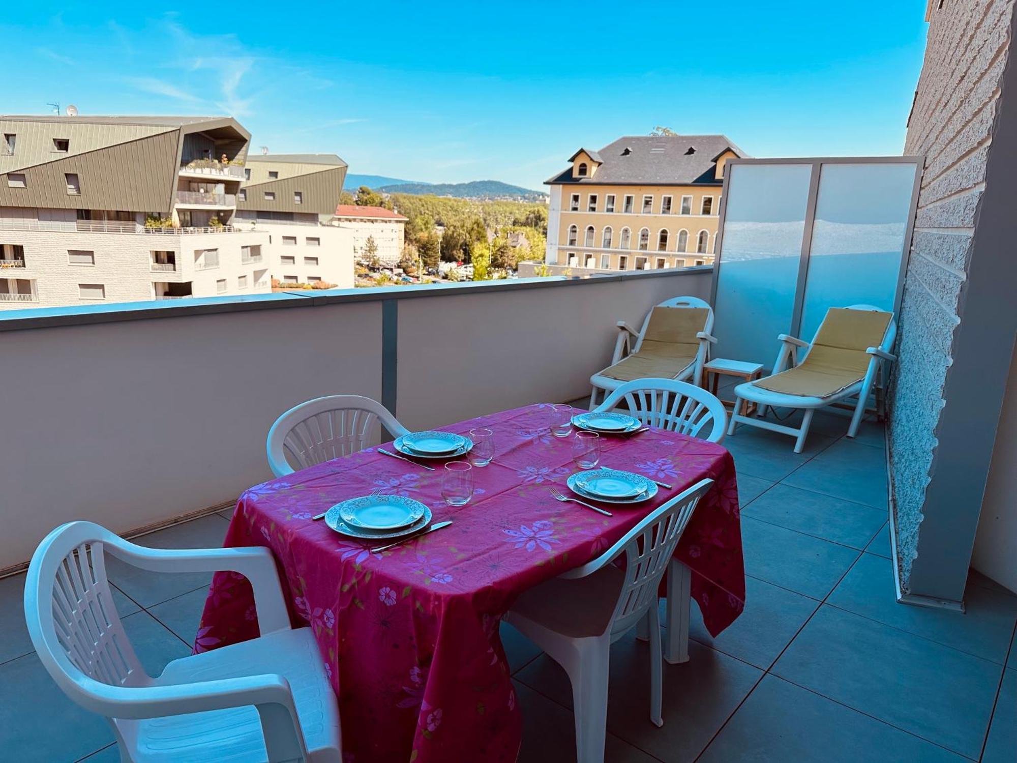 A La Belle Quatrieme Etoile Apartment Annecy Ngoại thất bức ảnh