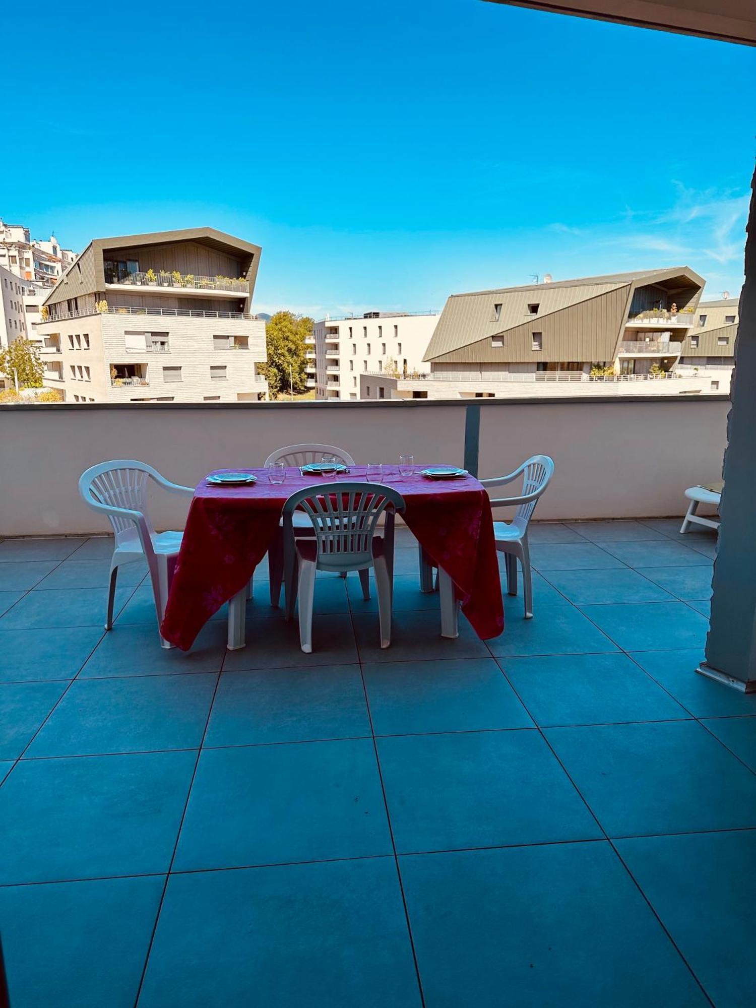 A La Belle Quatrieme Etoile Apartment Annecy Ngoại thất bức ảnh