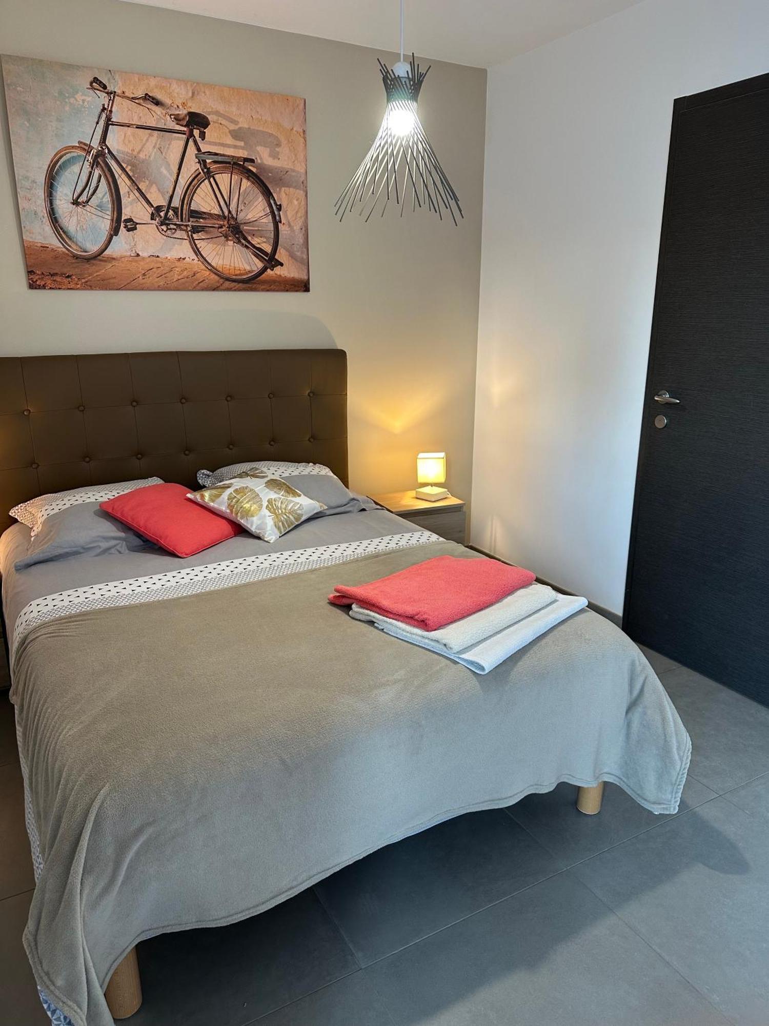 A La Belle Quatrieme Etoile Apartment Annecy Ngoại thất bức ảnh